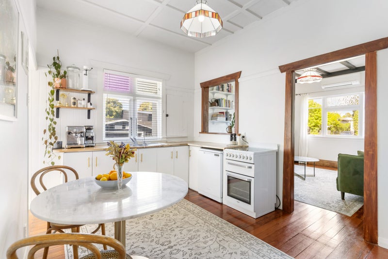 12 Mona Avenue, Mangere Bridge, Auckland - Carousel 2