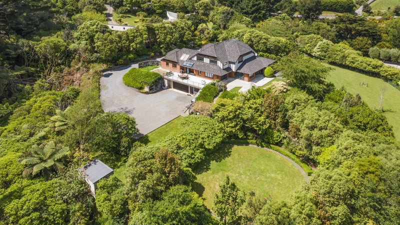 73 Woodburn Drive, Takapu Valley, Wellington - Carousel 1
