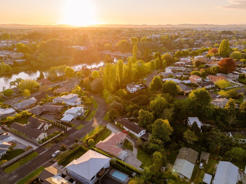 24 Riverview Terrace, Fairfield, Hamilton - Carousel 1