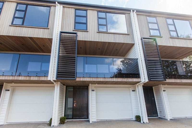 2/22 Oak Street, Royal Oak, Auckland - Carousel 2