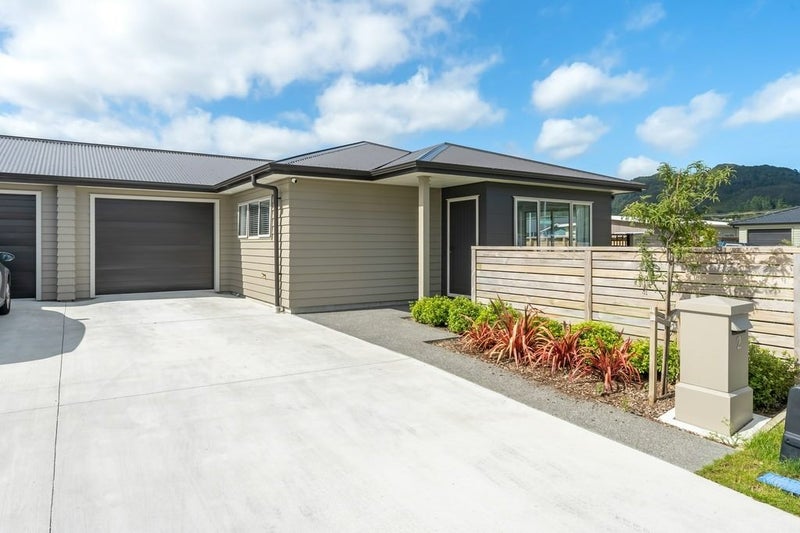 2 Ron Fawcett Way, Wainuiomata, Lower Hutt - Carousel 1