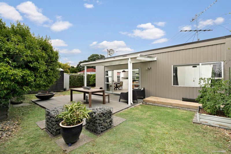 1/10 Robert Street, Ellerslie, Auckland - Carousel 1