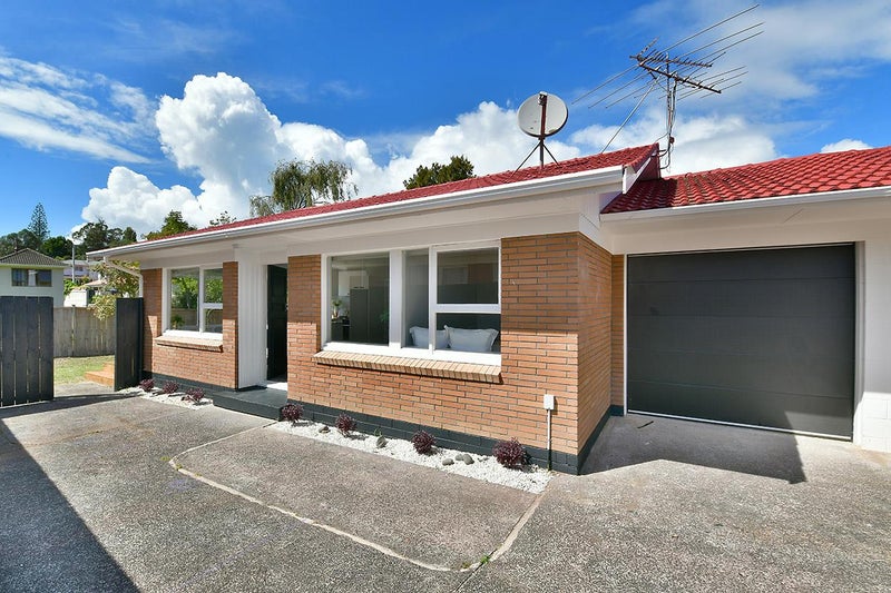 2/14 Keldale Place, Forrest Hill, Auckland - Carousel 1