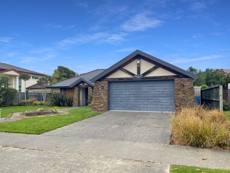11 Annaby Drive, Northwood, Christchurch - Carousel 2