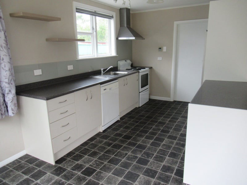 4 Hikurangi Street, Trentham, Upper Hutt - Carousel 2