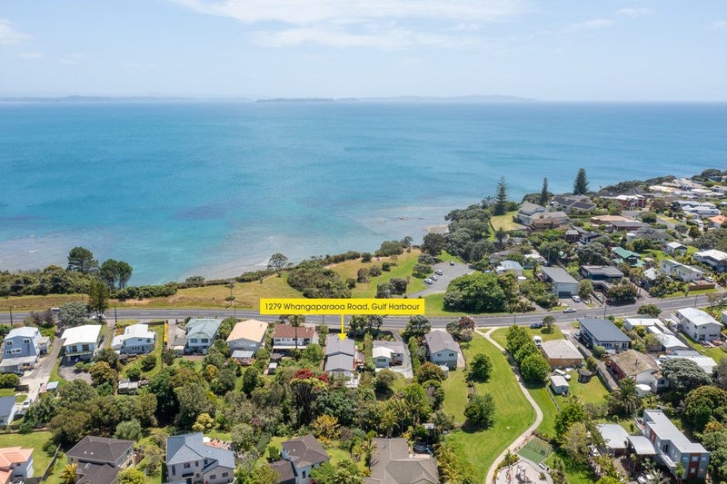 1279 Whangaparaoa Road, Gulf Harbour, Whangaparaoa - Carousel 2