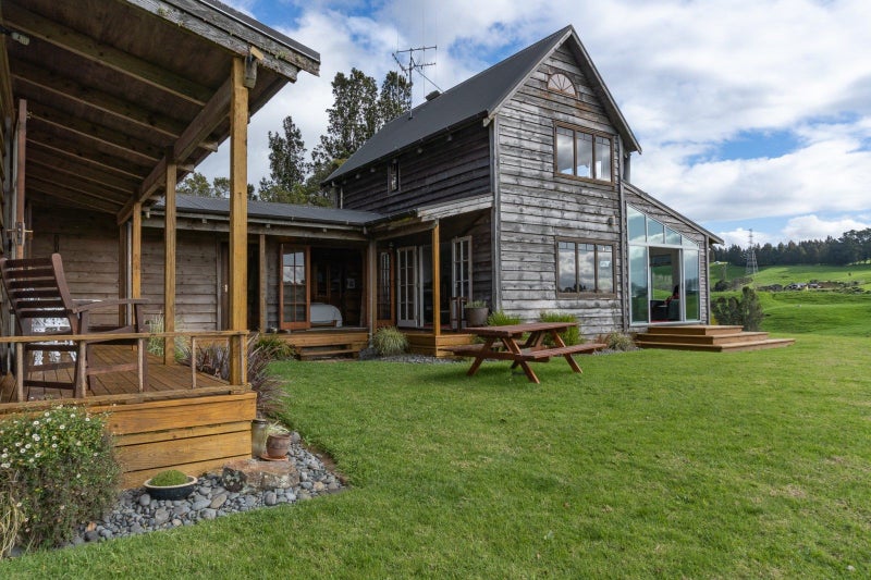 669C Kaitemako Road, Welcome Bay, Tauranga - Carousel 2