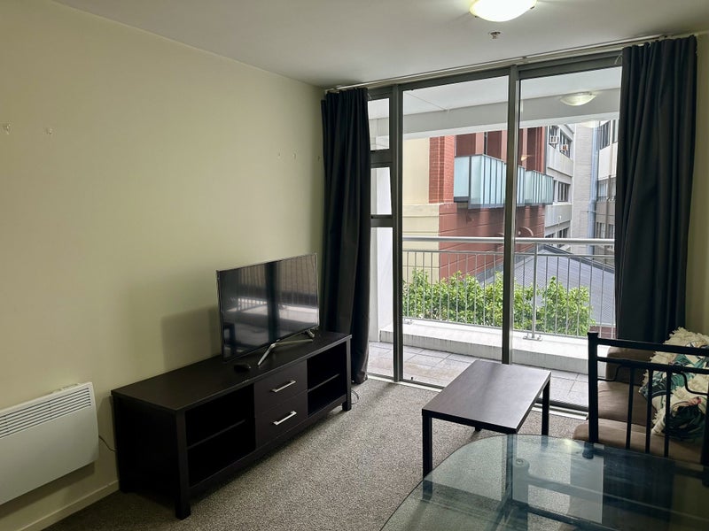 1/1 Parliament Street, Auckland Central, Auckland - Carousel 2