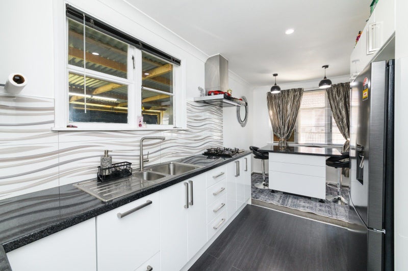 30 Thames Street, Roslyn, Palmerston North - Carousel 2