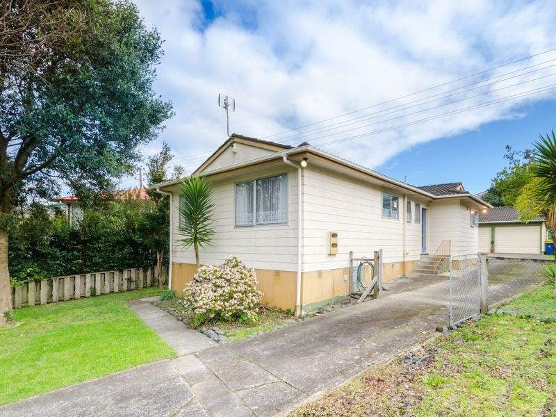 1 Cushla Place, Massey, Auckland - Carousel 1