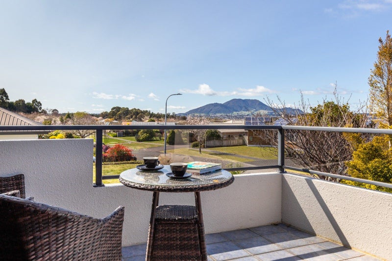 27 Kinder Street, Acacia Bay, Taupo - Carousel 2