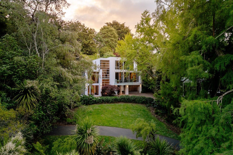 1A Hamilton Parade, Hamilton Central, Hamilton - Carousel 2