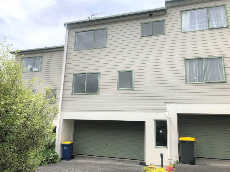 3/5 Kilham Avenue, Northcote, Auckland - Carousel 2