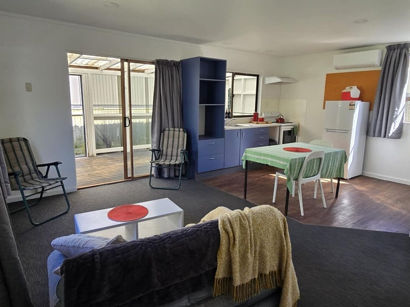 58 Owhiro Bay Parade, Ōwhiro Bay, Wellington - Carousel 1