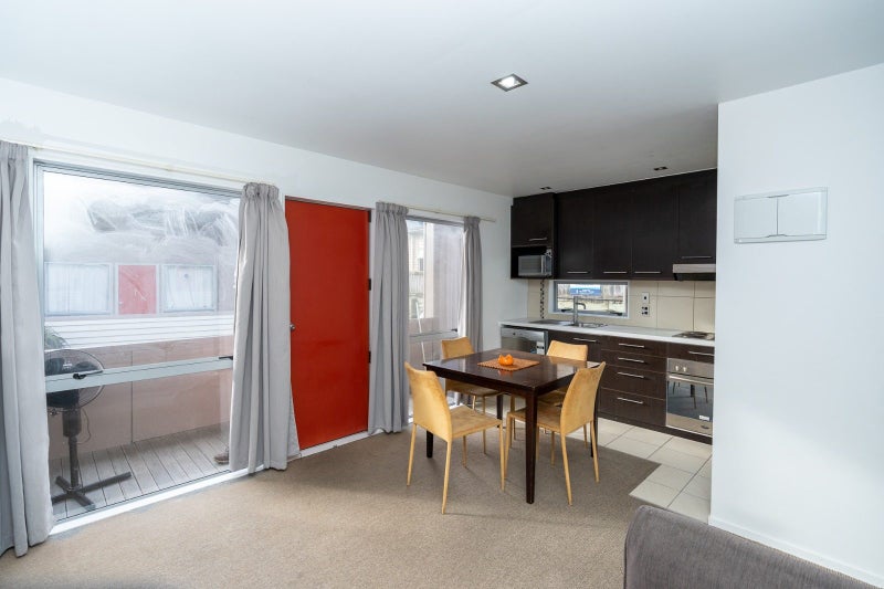 20G Lorne Street, Melville, Hamilton - Carousel 2