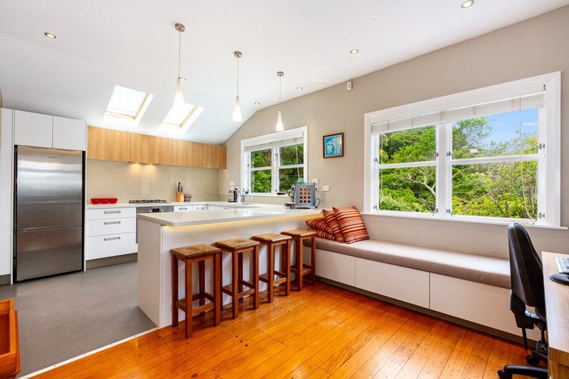 80 Delhi Crescent, Khandallah, Wellington - Carousel 2