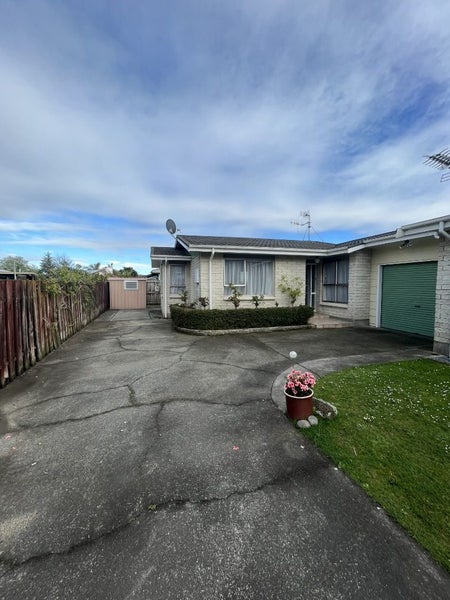 1/27 Islington Place, Tamatea, Napier - Carousel 1