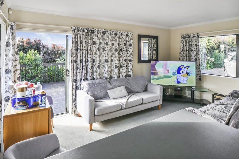 3 Ballyward Close, East Tamaki, Auckland - Carousel 2