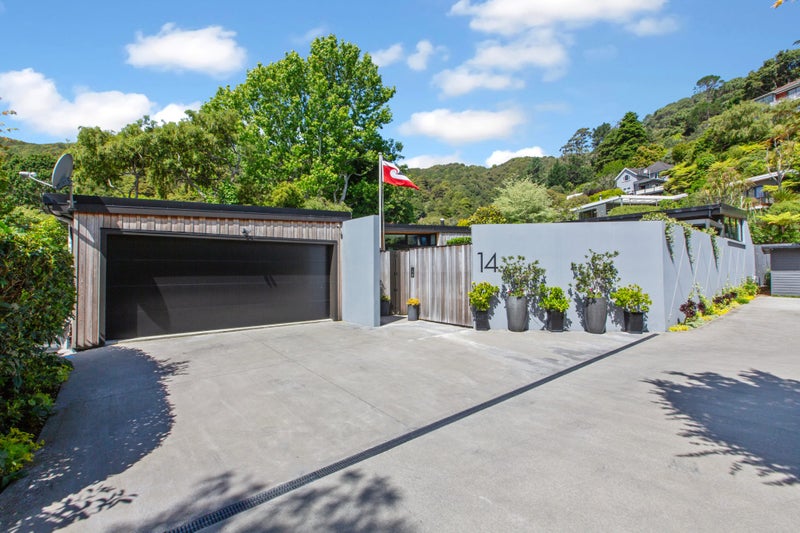 14 Cheviot Road, Lowry Bay, Lower Hutt - Carousel 2