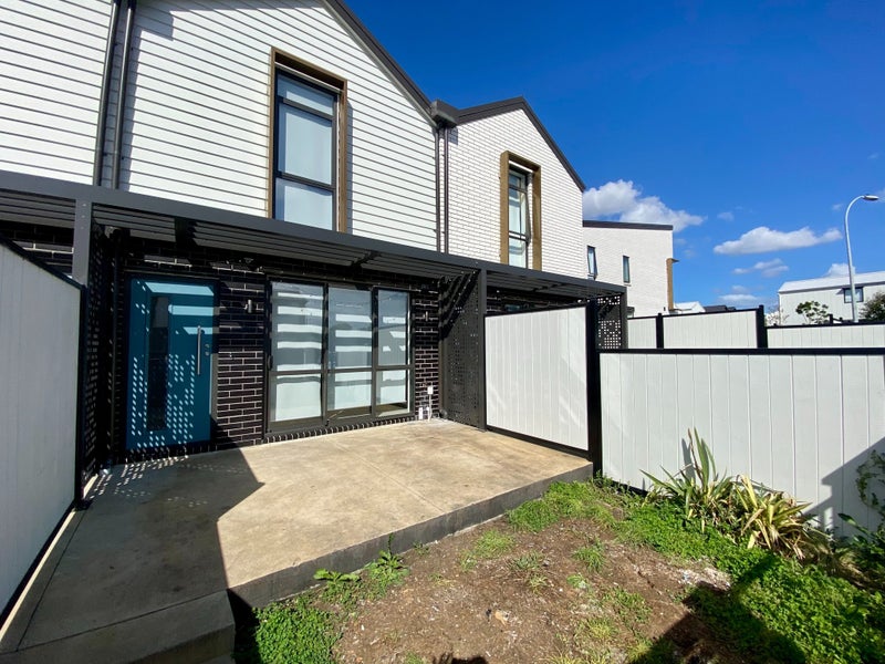12 Cessna Crescent, Mangere, Auckland - Carousel 2