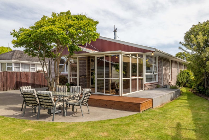 21 Arran Crescent, Woolston, Christchurch - Carousel 1