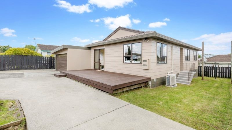 1/31 Taitimu Drive, Weymouth, Auckland - Carousel 1