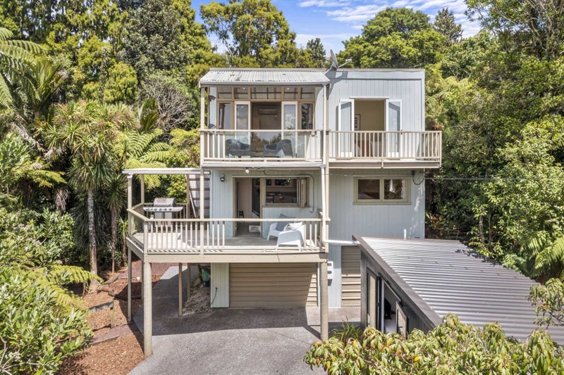 10 Turanga Road, Henderson Valley, Auckland - Carousel 2