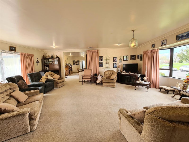 100 Freyberg Avenue, Tamatea, Napier - Carousel 2