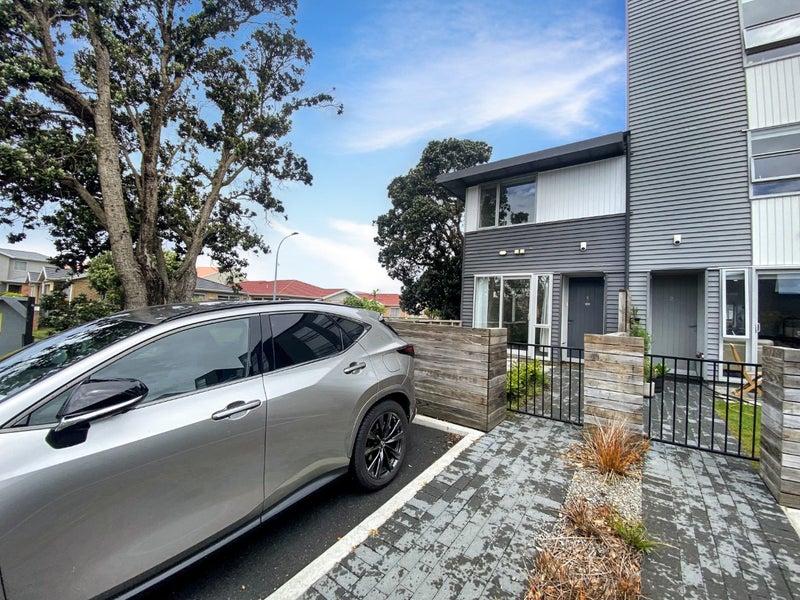 1/36 Tacy Street, Kilbirnie, Wellington - Carousel 1