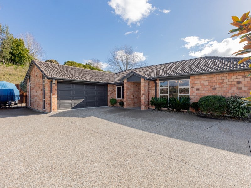 4 Mayfield Lane, Bethlehem, Tauranga - Carousel 1