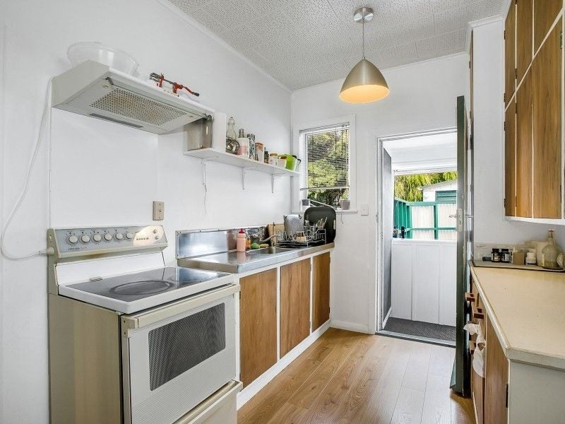 88 Moa Road, Point Chevalier, Auckland - Carousel 2