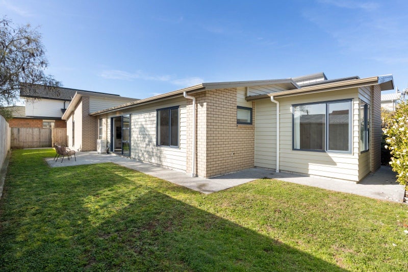 4 Yeats Grove, Trentham, Upper Hutt - Carousel 2