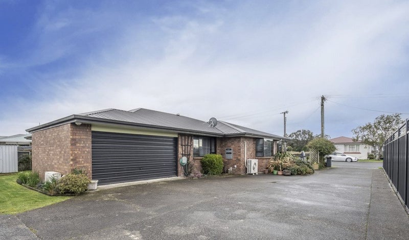 37 Renfrew Street, Waikiwi, Invercargill - Carousel 1