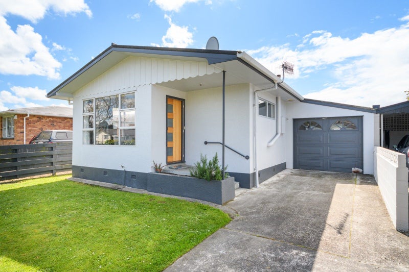89 Wikiriwhi Crescent, Awapuni, Palmerston North - Carousel 2