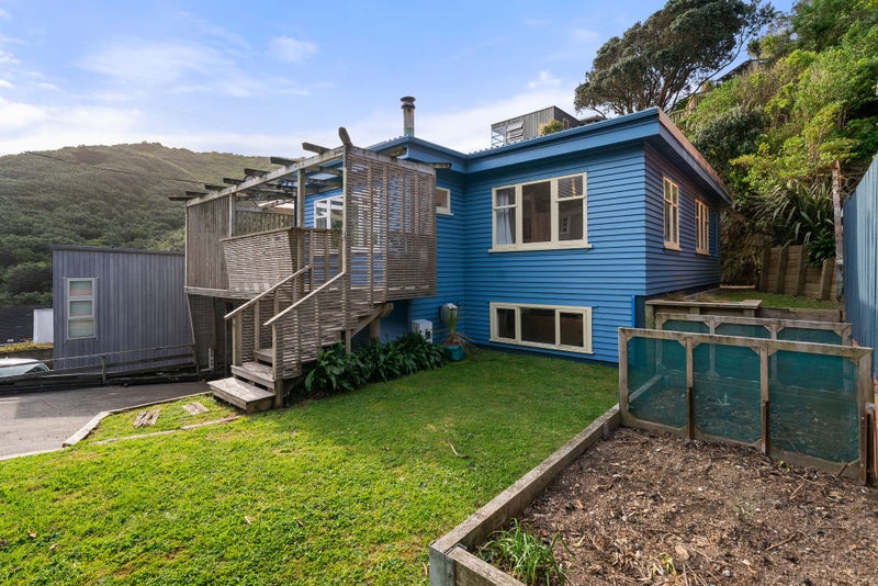 66 Hungerford Road, Houghton Bay, Wellington - Carousel 1