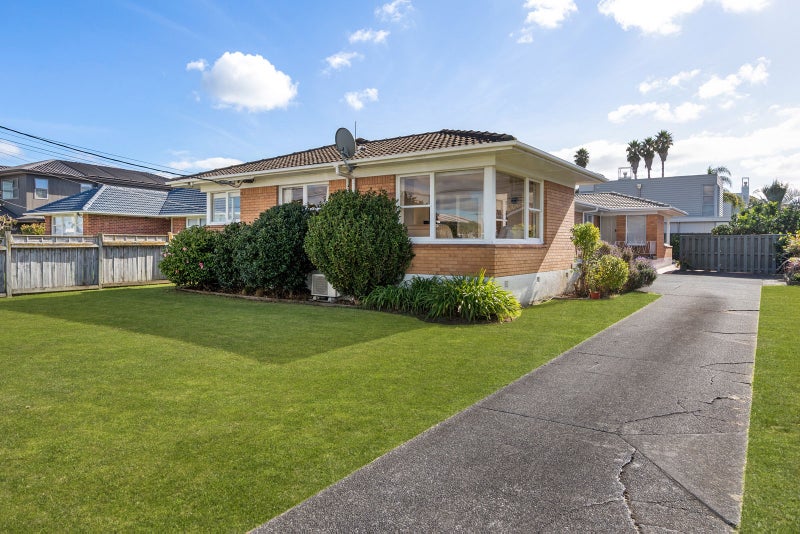1/25 Lomond Street, Takapuna, Auckland - Carousel 1