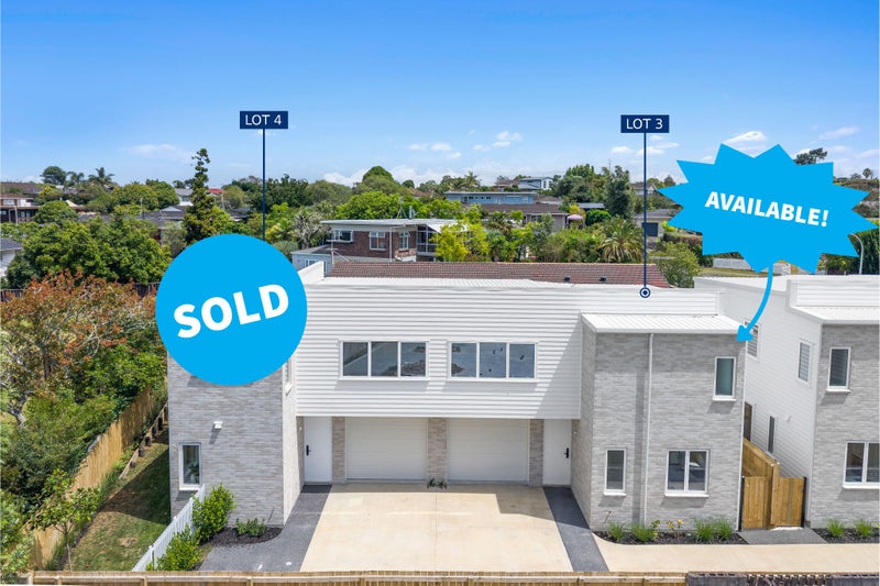 4A Towra Place, Botany Downs, Auckland - Carousel 1