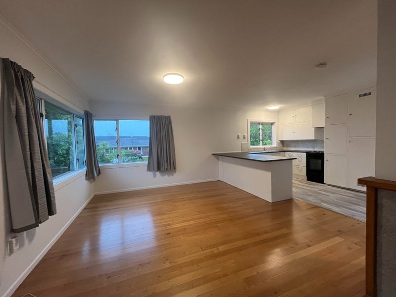 4 Cassino Street, Bayswater, Auckland - Carousel 1