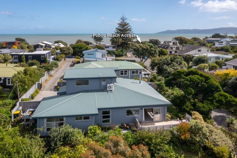 5 Newry Road, Raumati Beach, Paraparaumu - Carousel 1