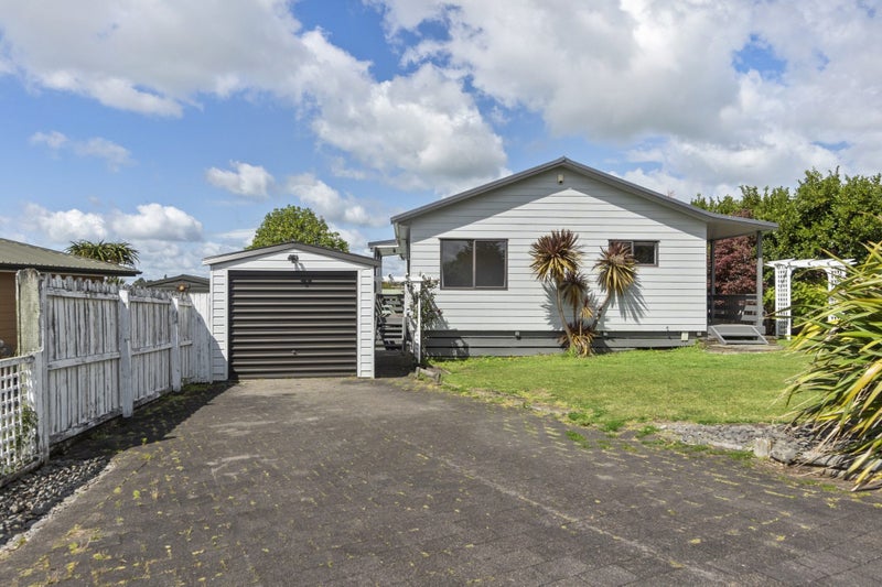 21 Bartholomew Drive, Nawton, Hamilton - Carousel 1