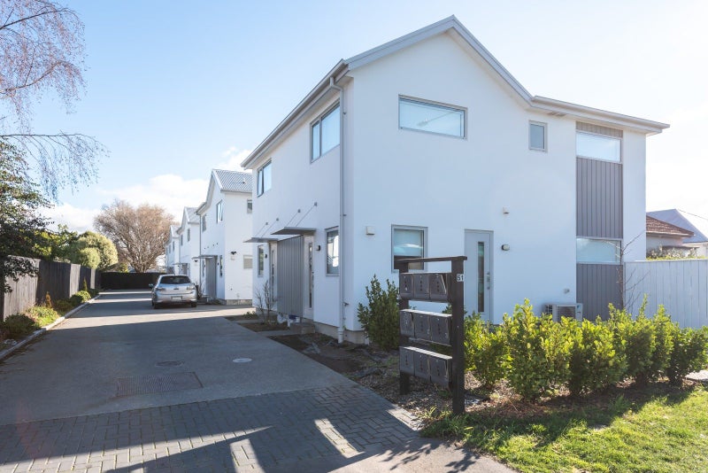 8/51 Hills Road, Edgeware, Christchurch - Carousel 1