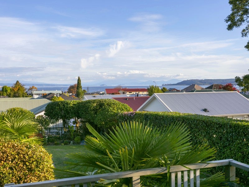 1/138 Te Heuheu Street, Taupo, Taupō - Carousel 1