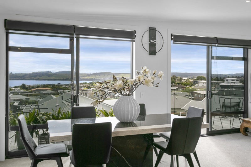 32 Coprosma Crescent, Waipahihi, Taupo - Carousel 1