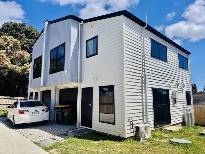 15 Tomlinson Street, Hillpark, Auckland - Carousel 1