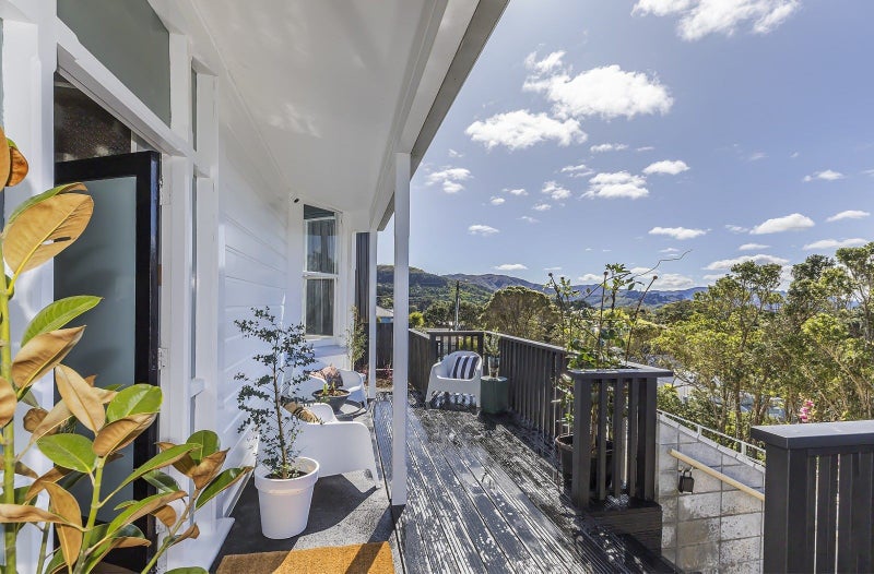25 Standen Street, Karori, Wellington - Carousel 2