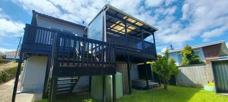 21 Hadfield Avenue, Waterview, Auckland - Carousel 24