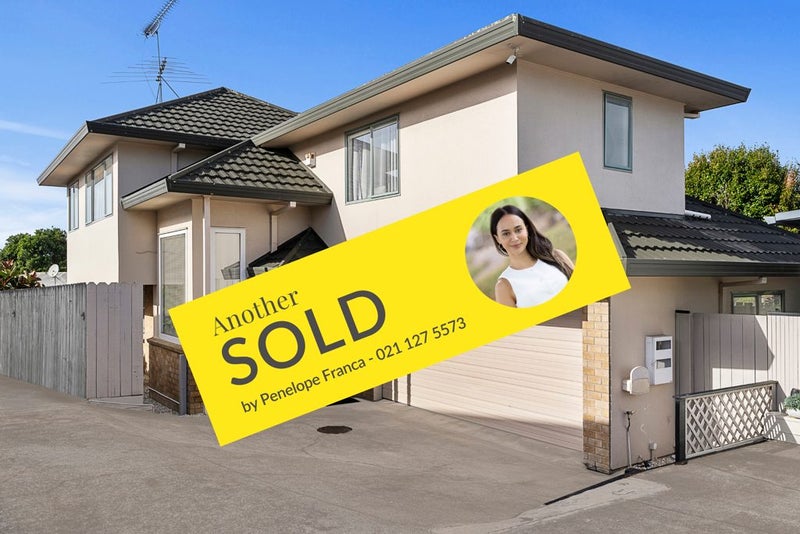 2/6 Boys Place, Pakuranga Heights, Auckland - Carousel 1