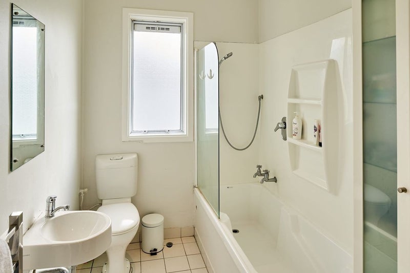 75A Pirie Street, Mount Victoria, Wellington - Carousel 10