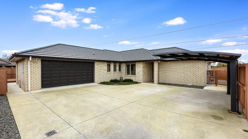 21 Wiltshire Drive, Huntington, Hamilton - Carousel 1