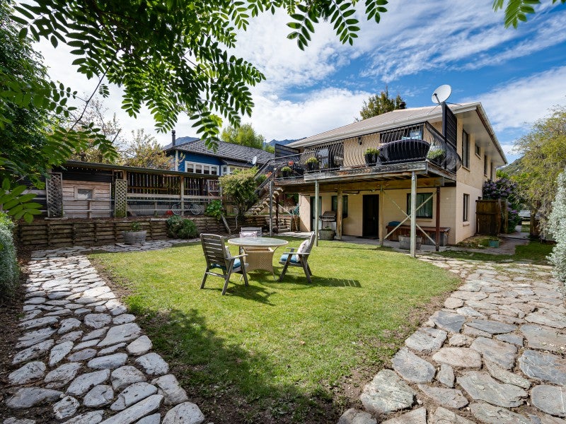 6 Robertson Street, Frankton, Queenstown - Carousel 1